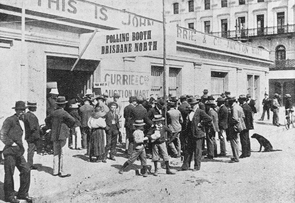 People line up outside a polling station on referendum day, Brisbane, 1899